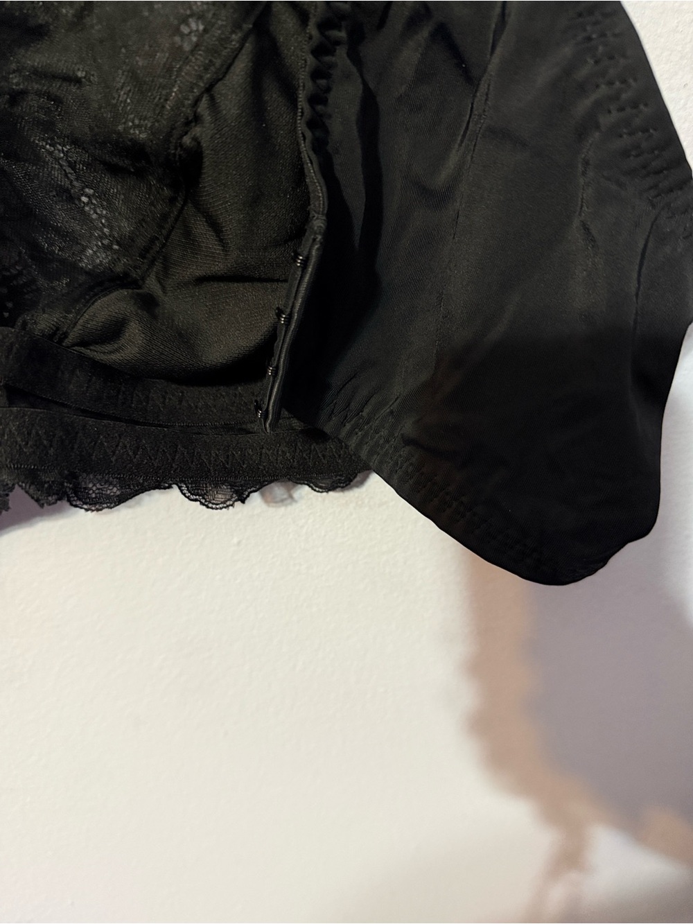 Breezies Black Lace Full Coverage Support Bra - Picture 7 of 9